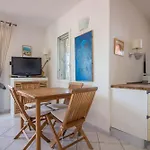 Appartamento Rustic Near La Conia With Parking!