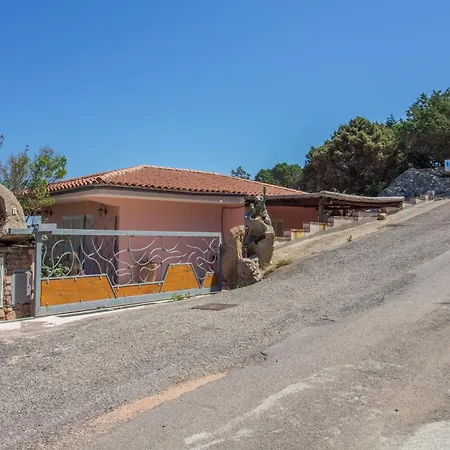Appartamento Rustic Near La Conia With Parking! *